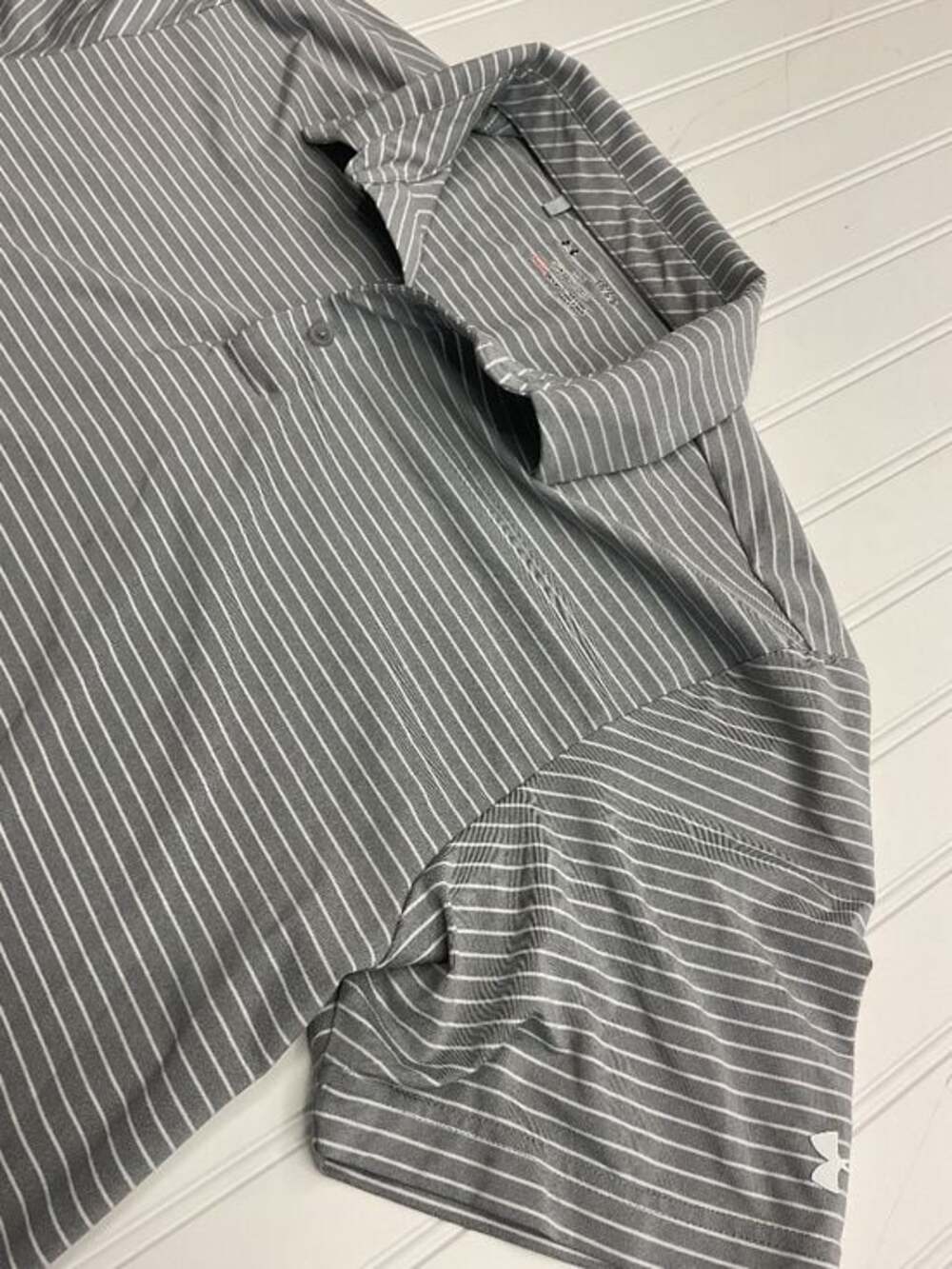 Under Armour HeatGear Men's Gray White Striped Short Sleeve Golf Polo LG